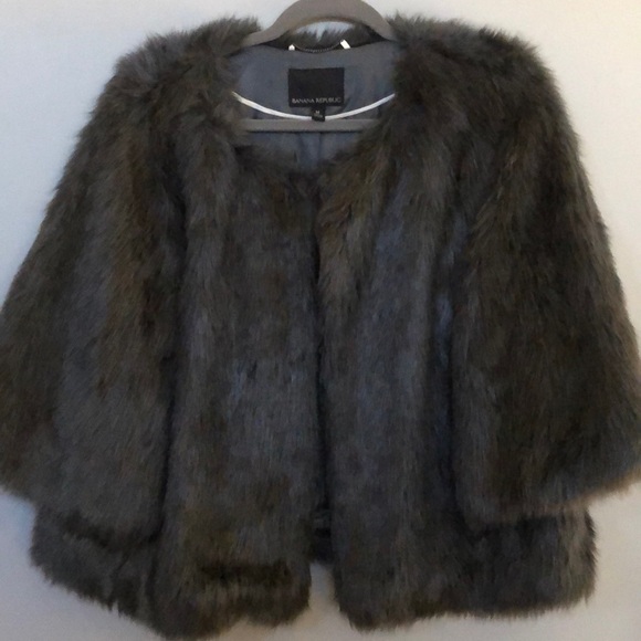 Banana republic fur cape - grey - worn once - Picture 1 of 5
